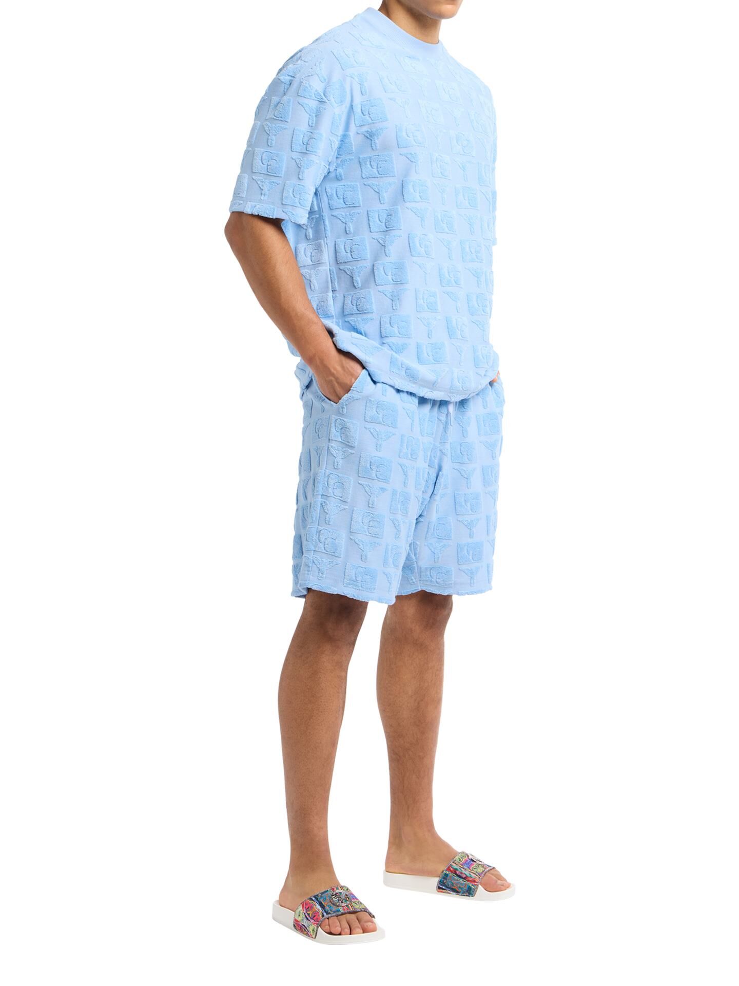 Oversize Short mit Frotteeinsätzen