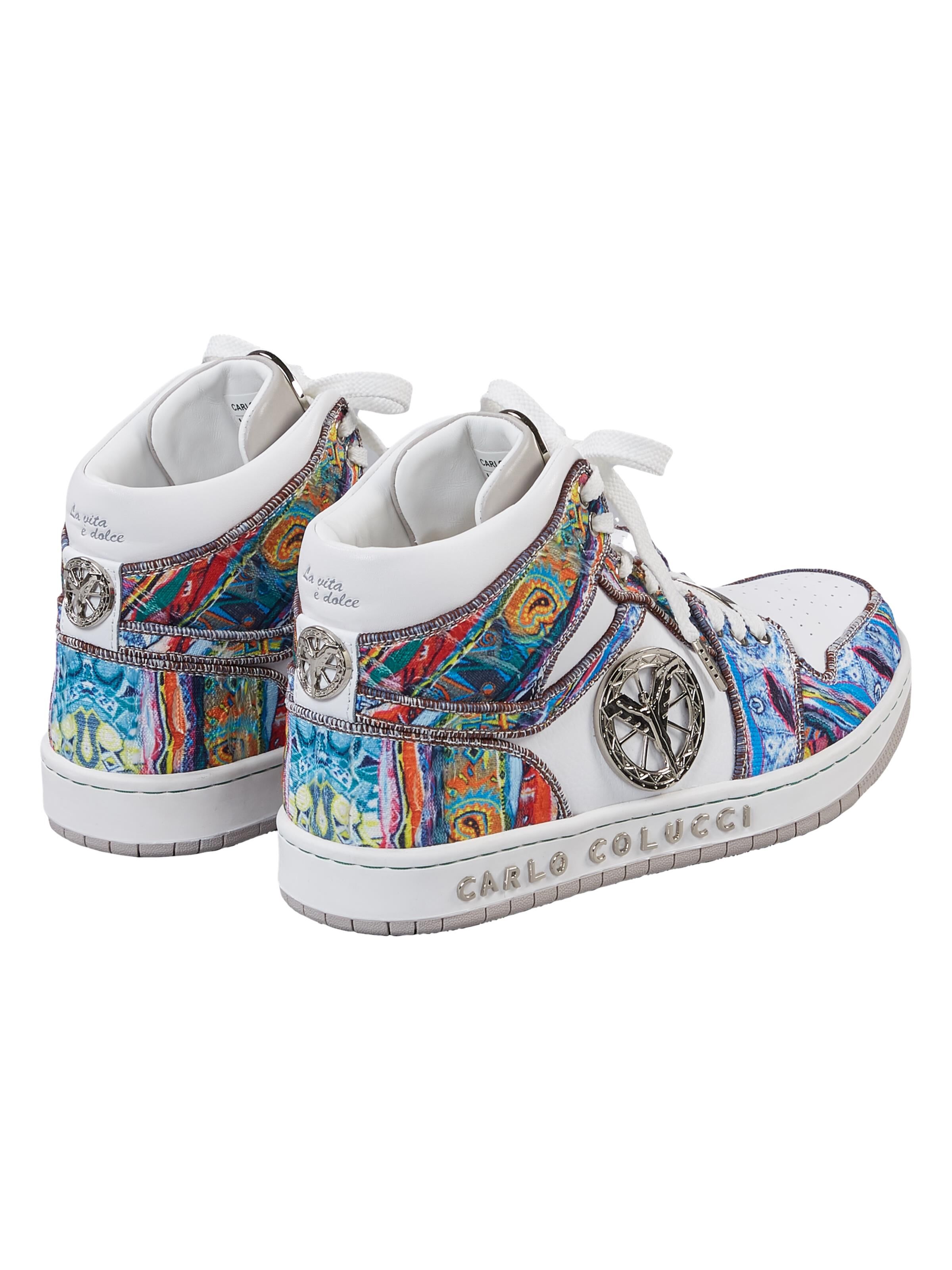 High-knitted sneaker