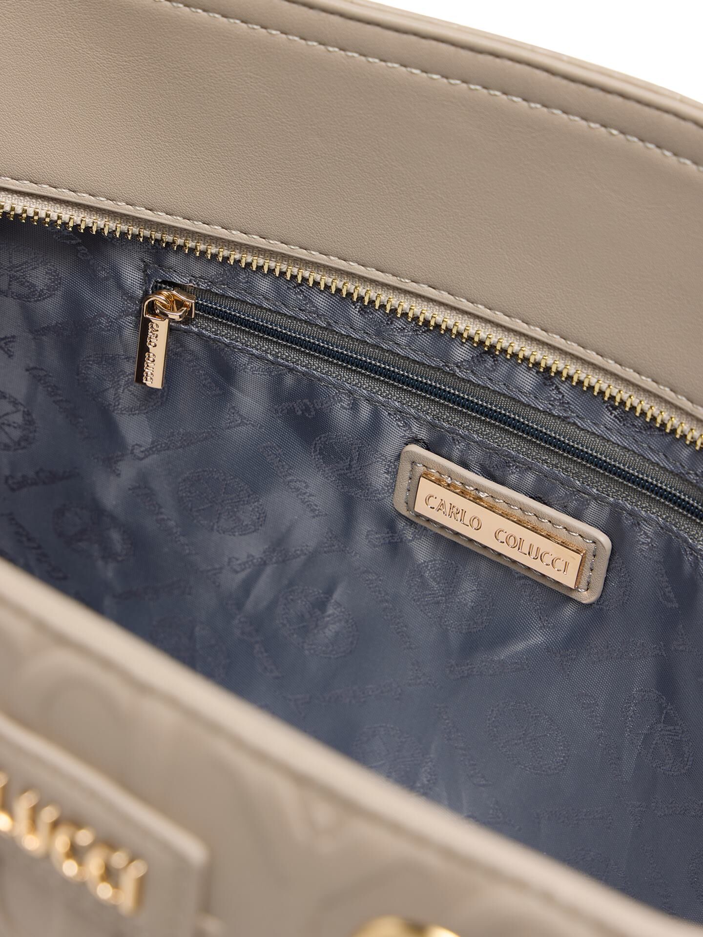 Shopper mit geprägtem Logo
