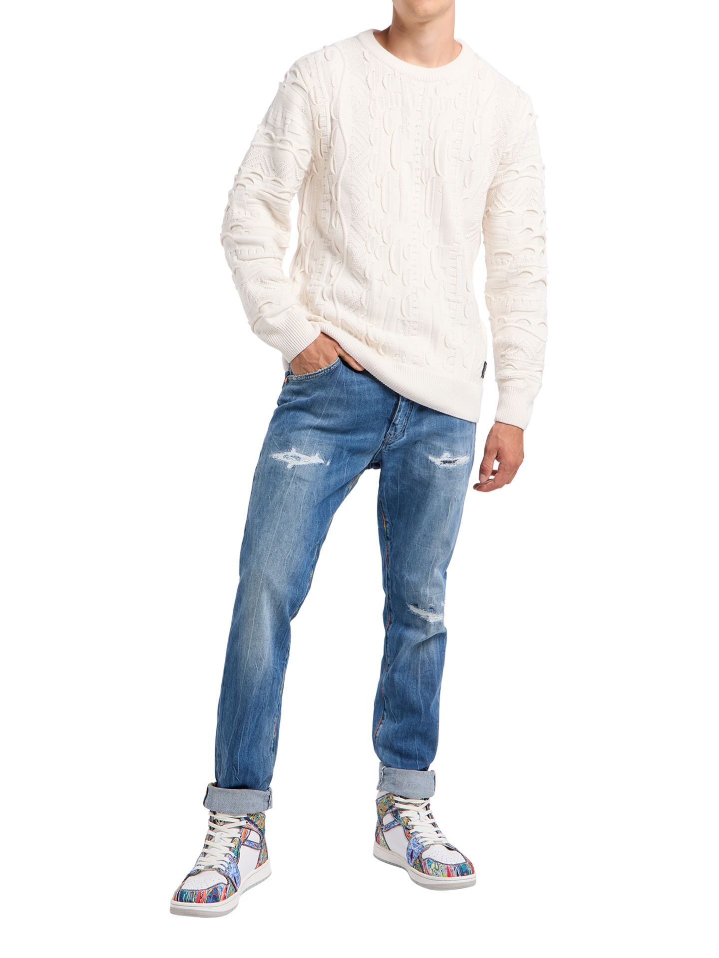  Plain colored knit sweater