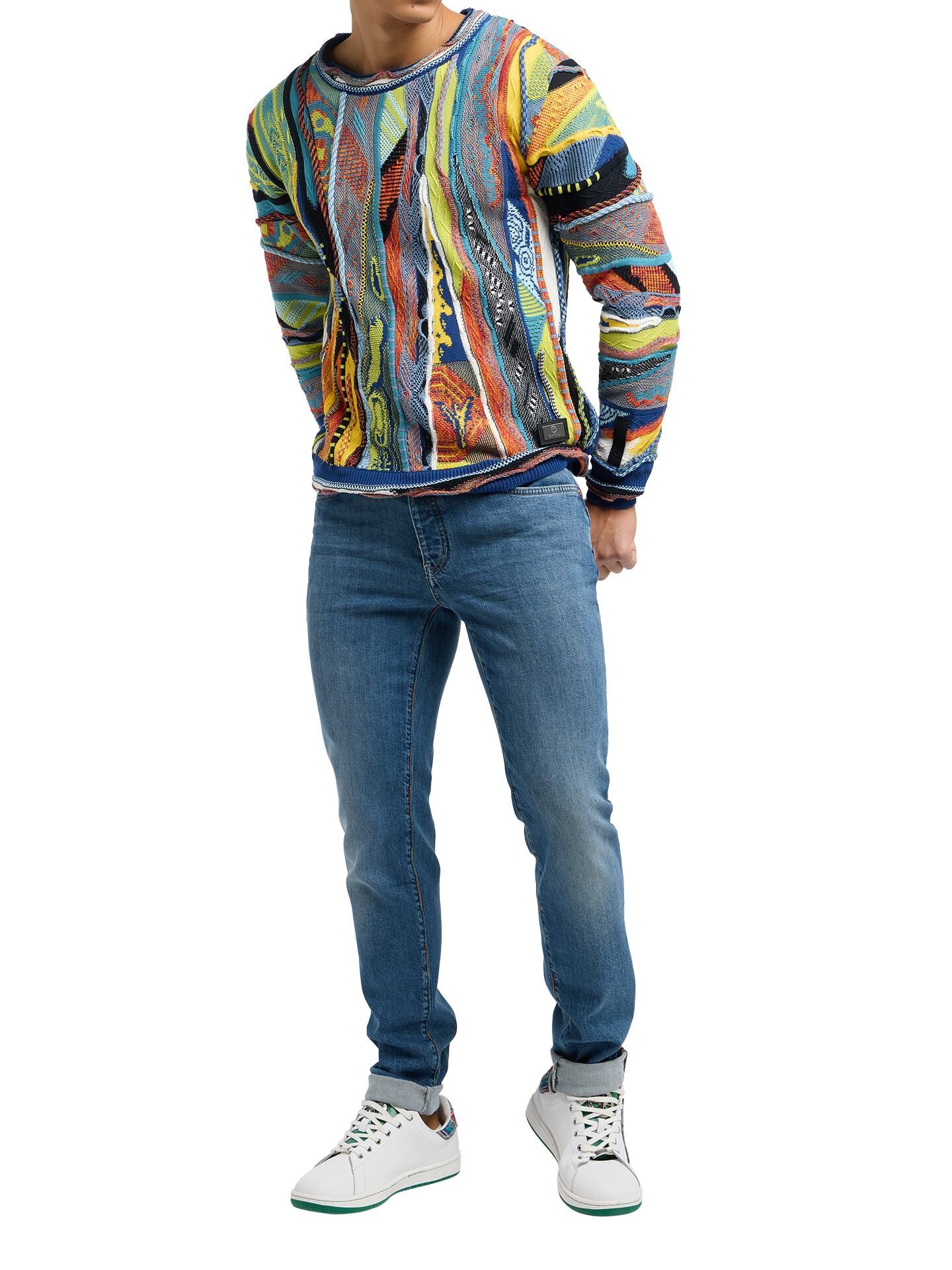 Crew neck knit sweater