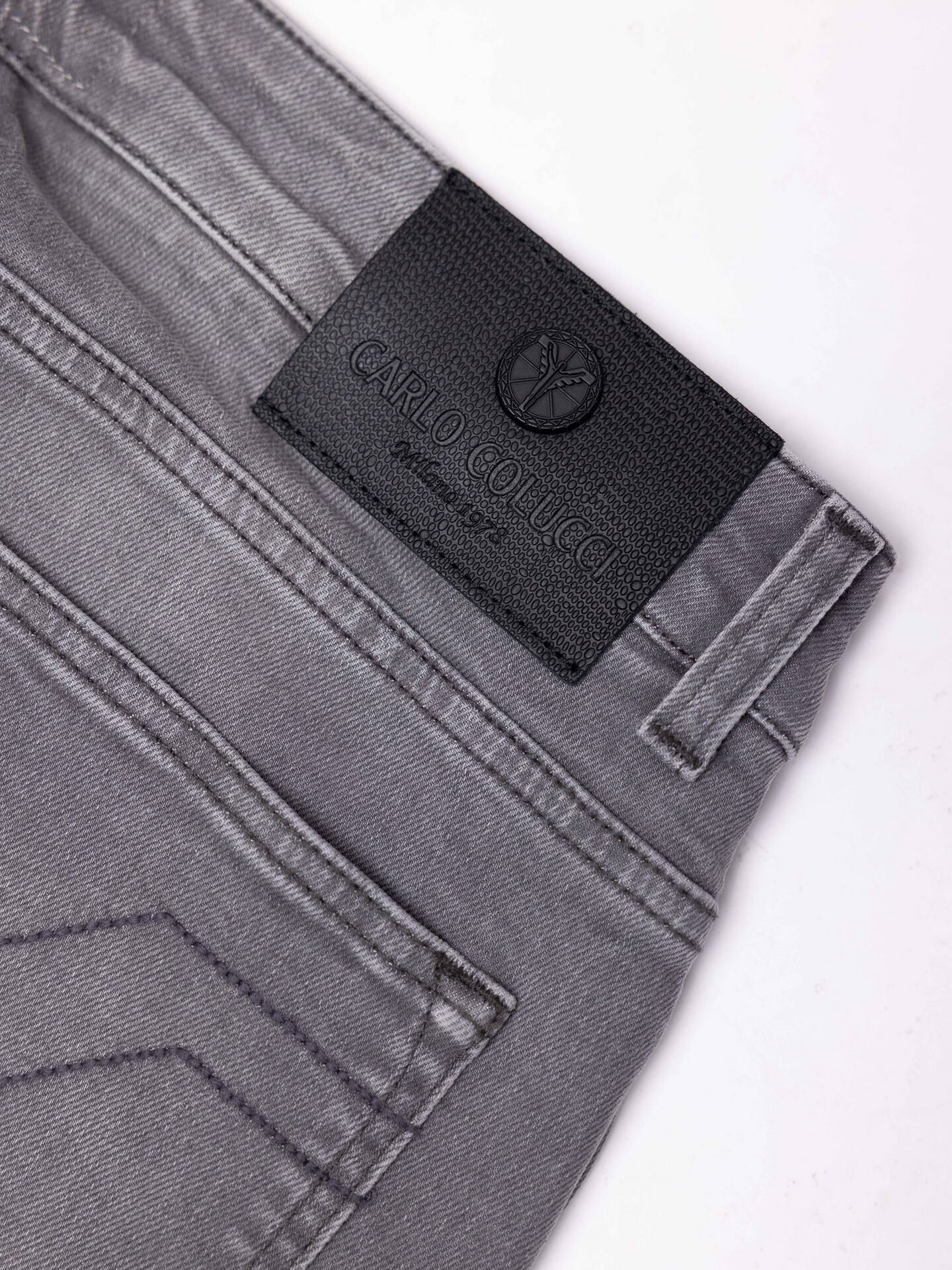 Vintage Jeans mit leichten Waschungen