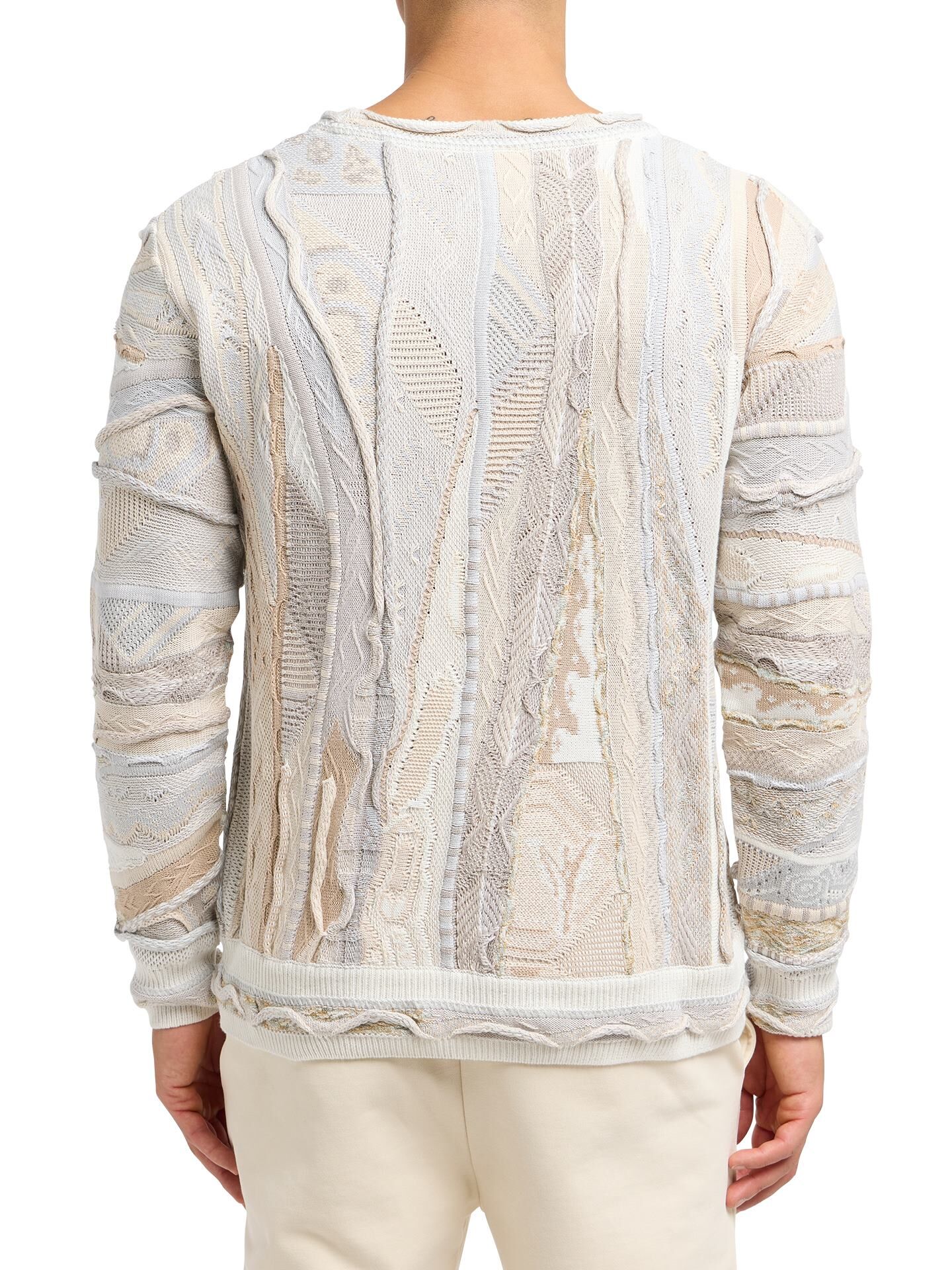 Crew neck knit sweater