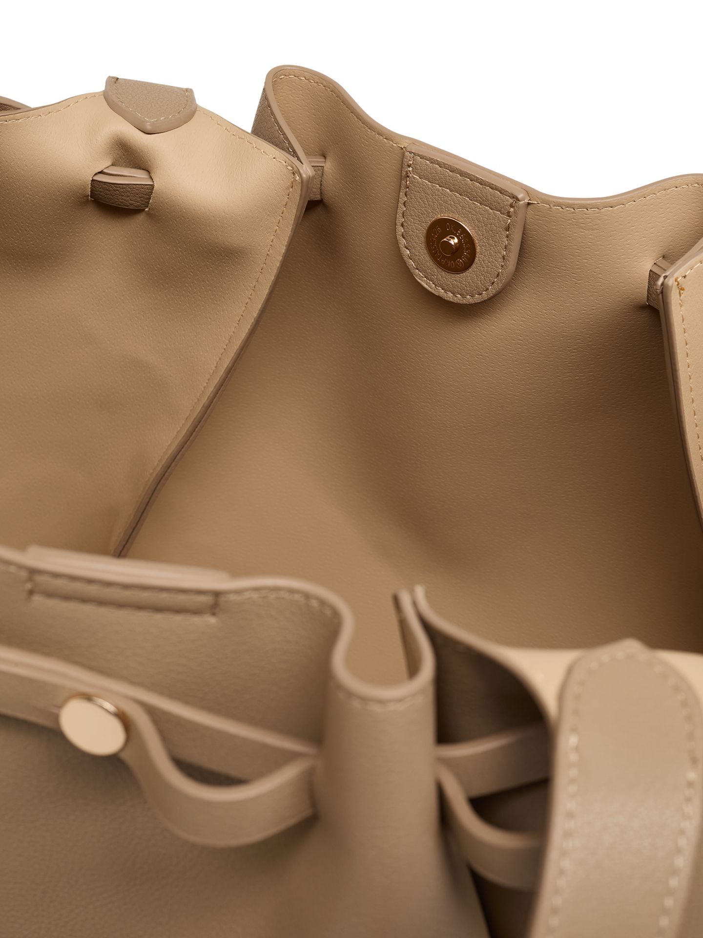  Woman's bag 