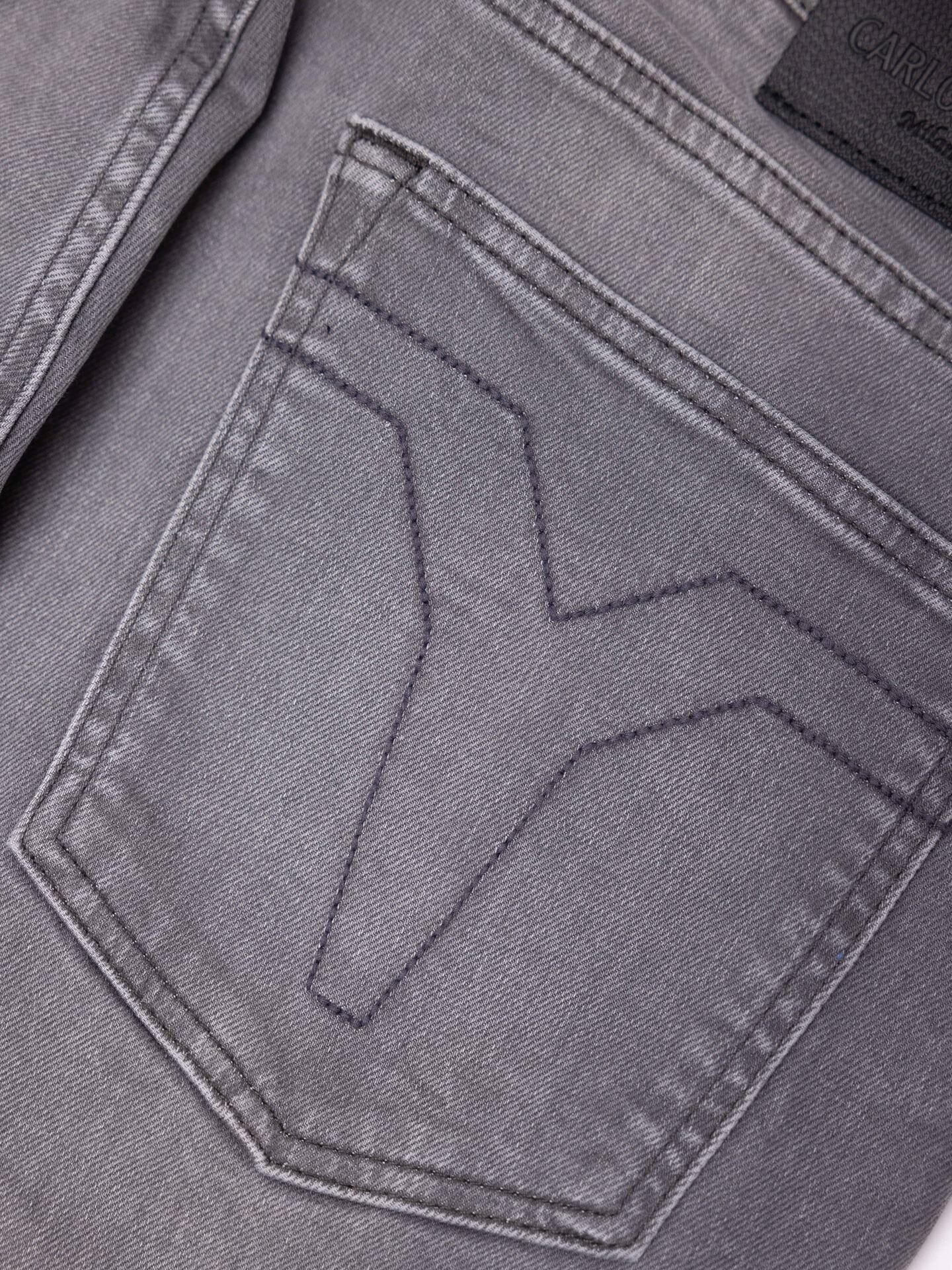 Vintage Jeans mit leichten Waschungen