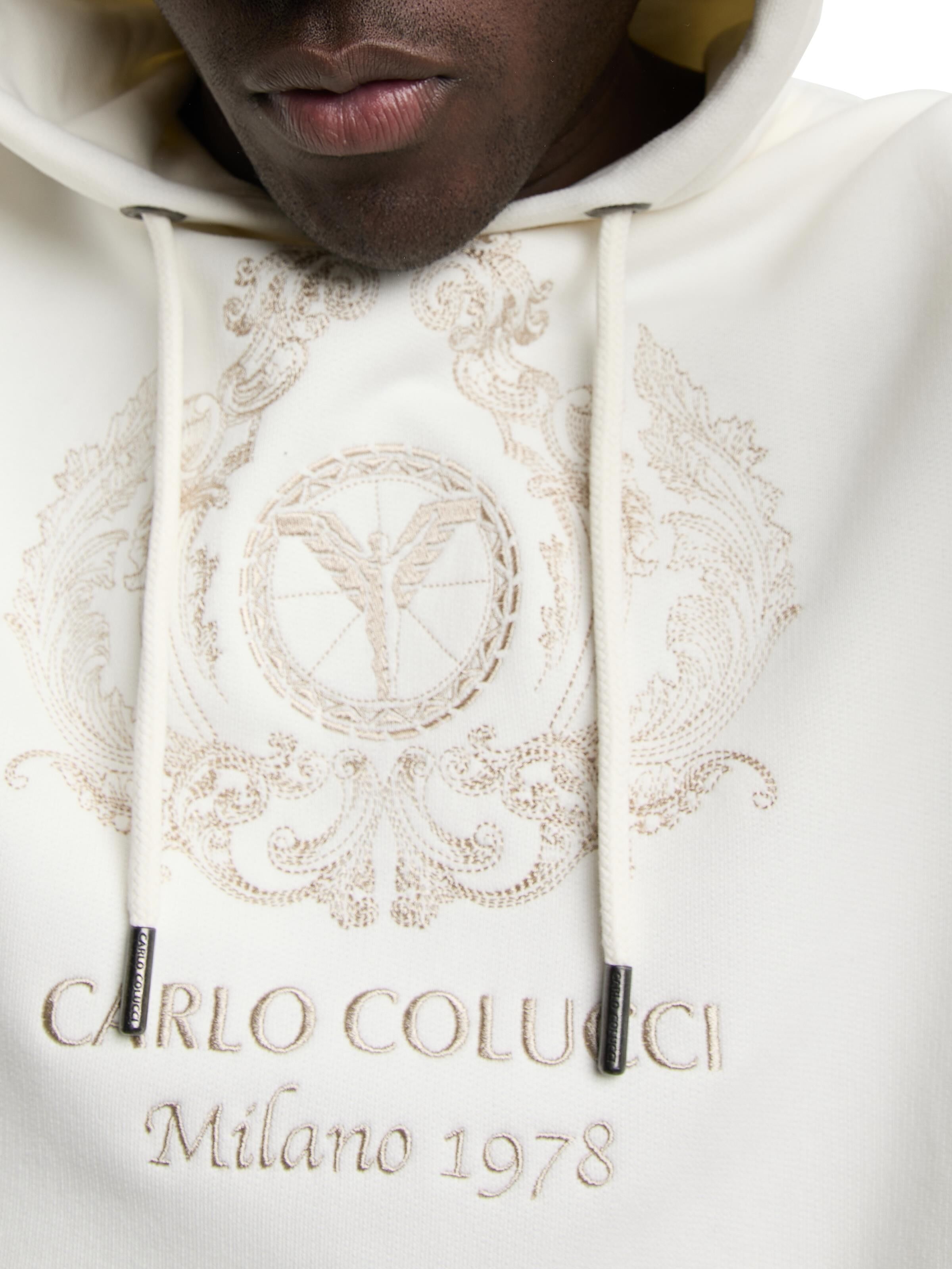 Over size hoodie with embroidery | White | M | CC-C5739-59-M