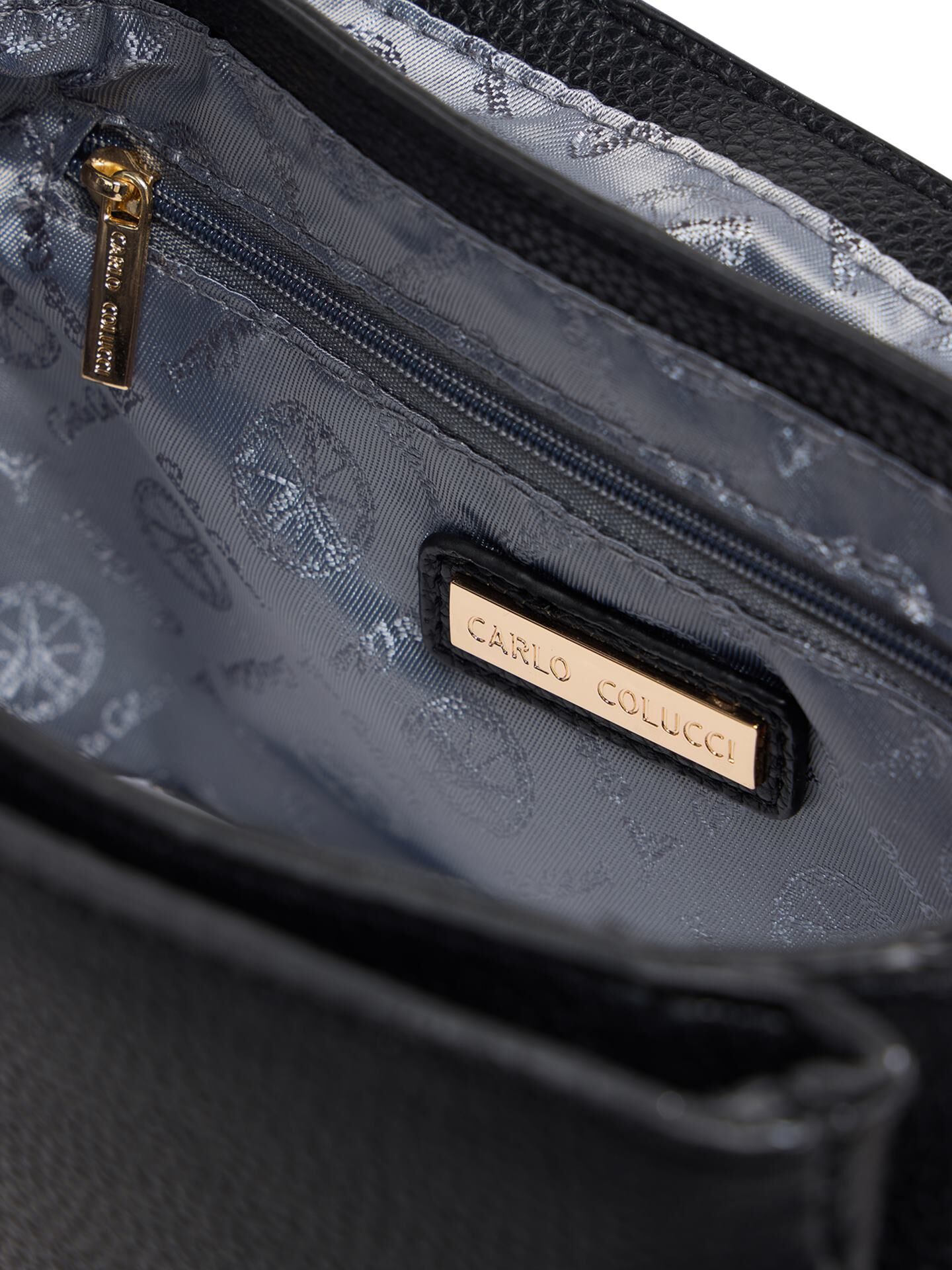 Umhängetasche mit Logoprägung