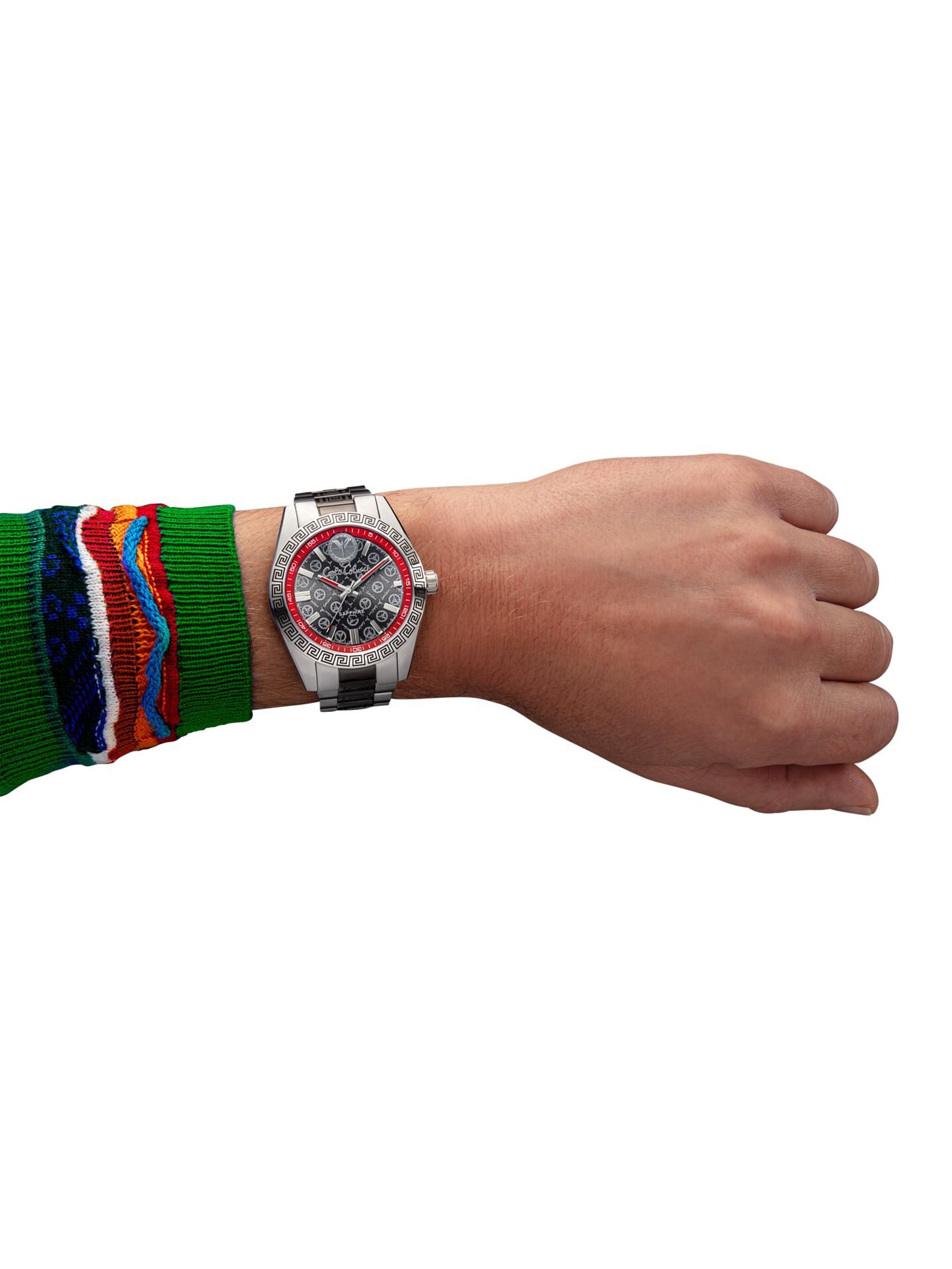  Round stainless steel watch