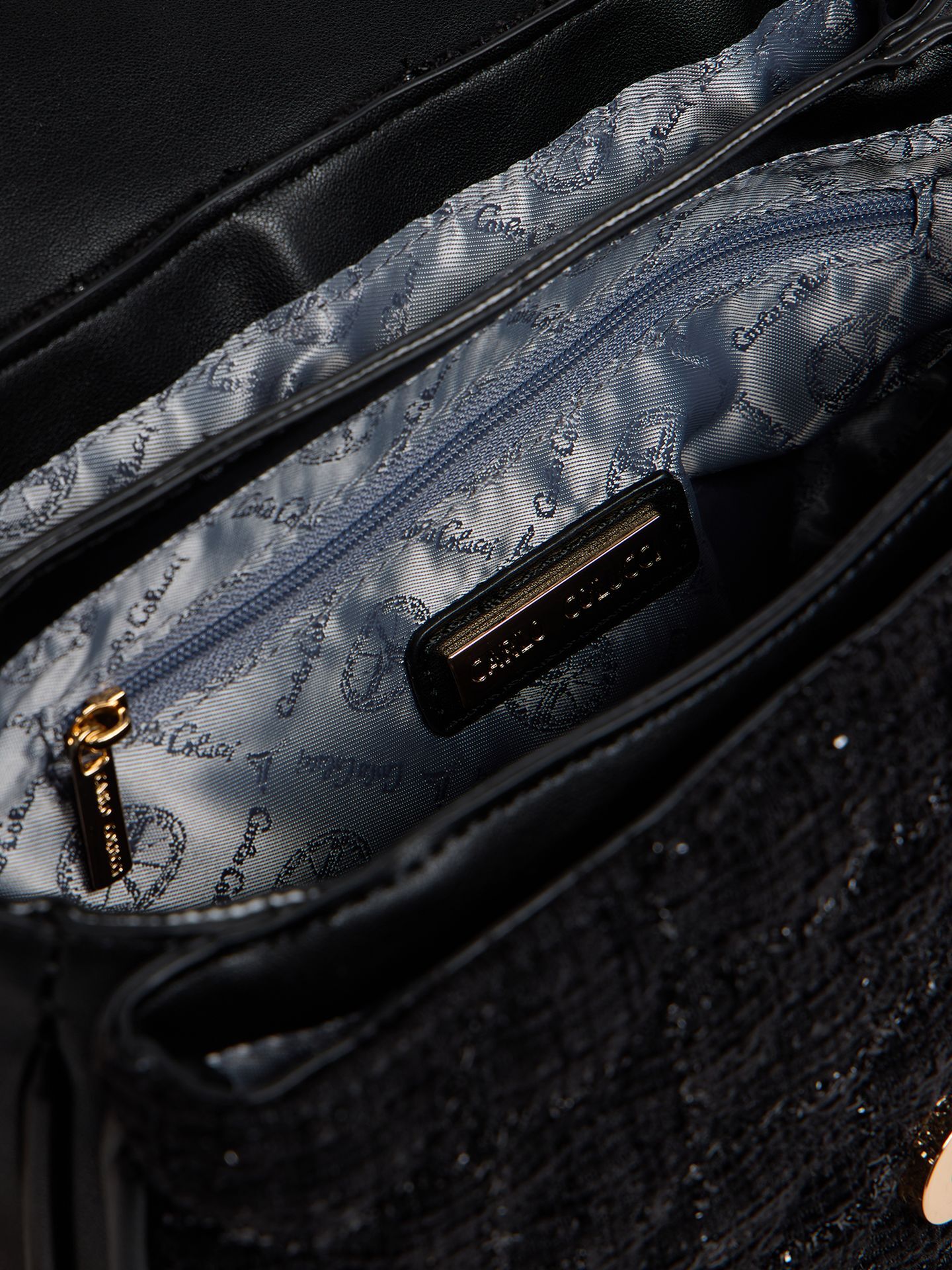  Boucle crossbody bag