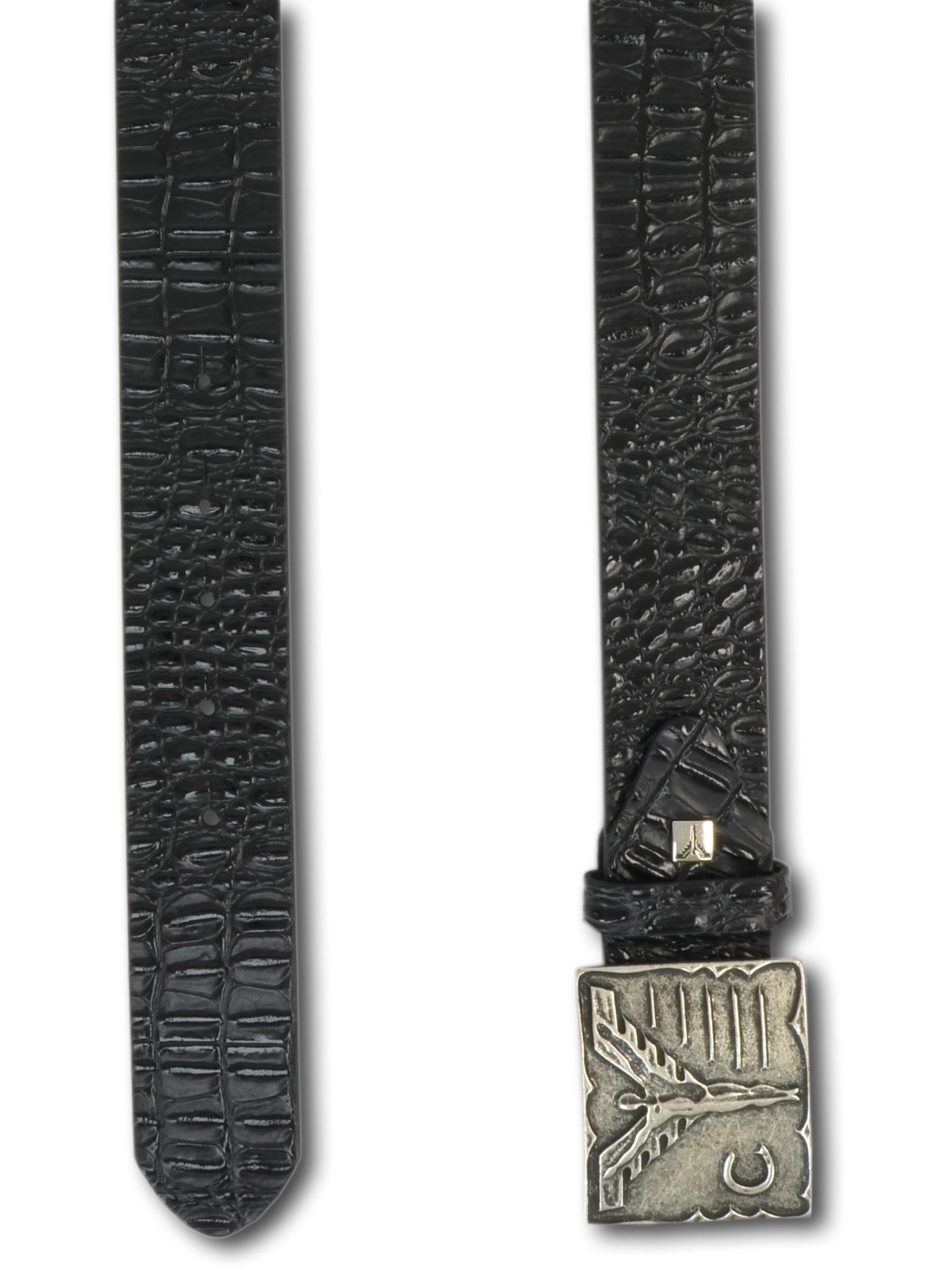 Leather belt with croco embossing