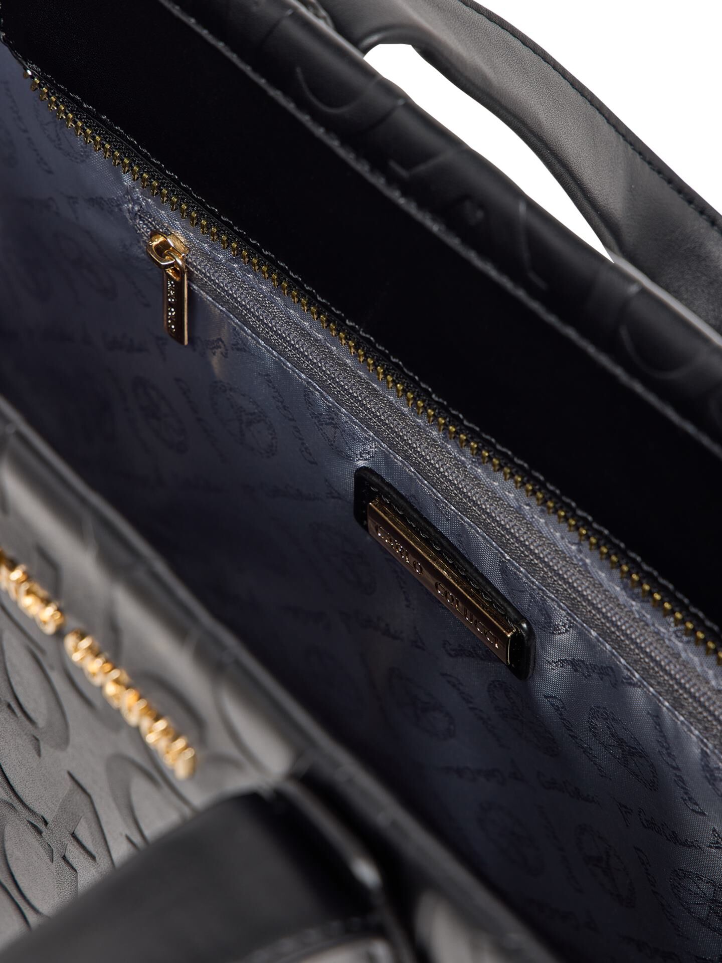 Tote bag with embossed logo
