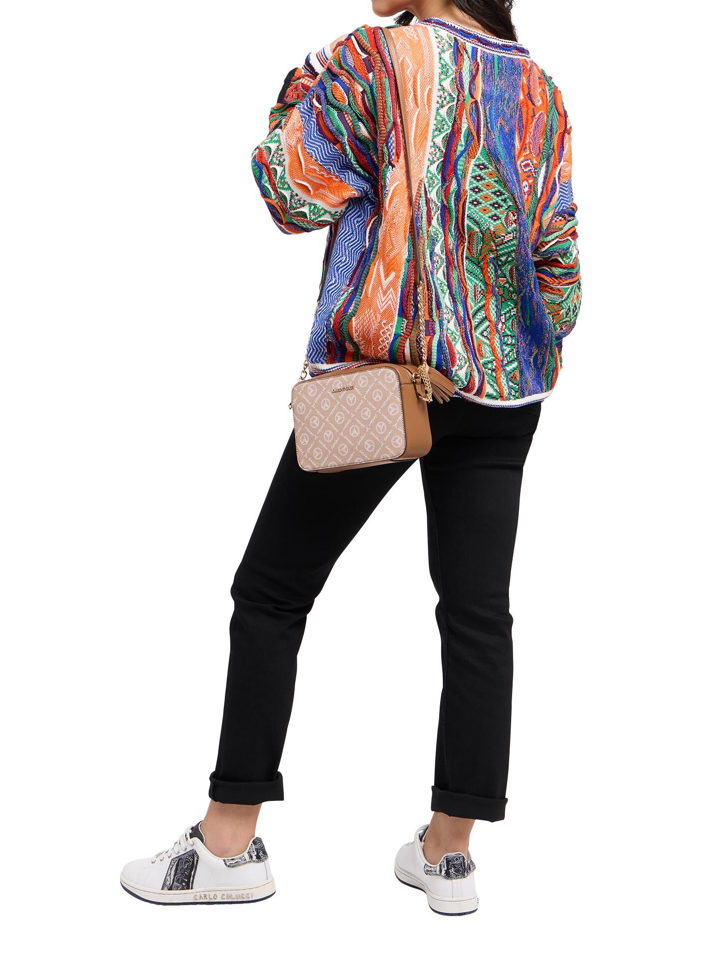  Camera bag with logo print