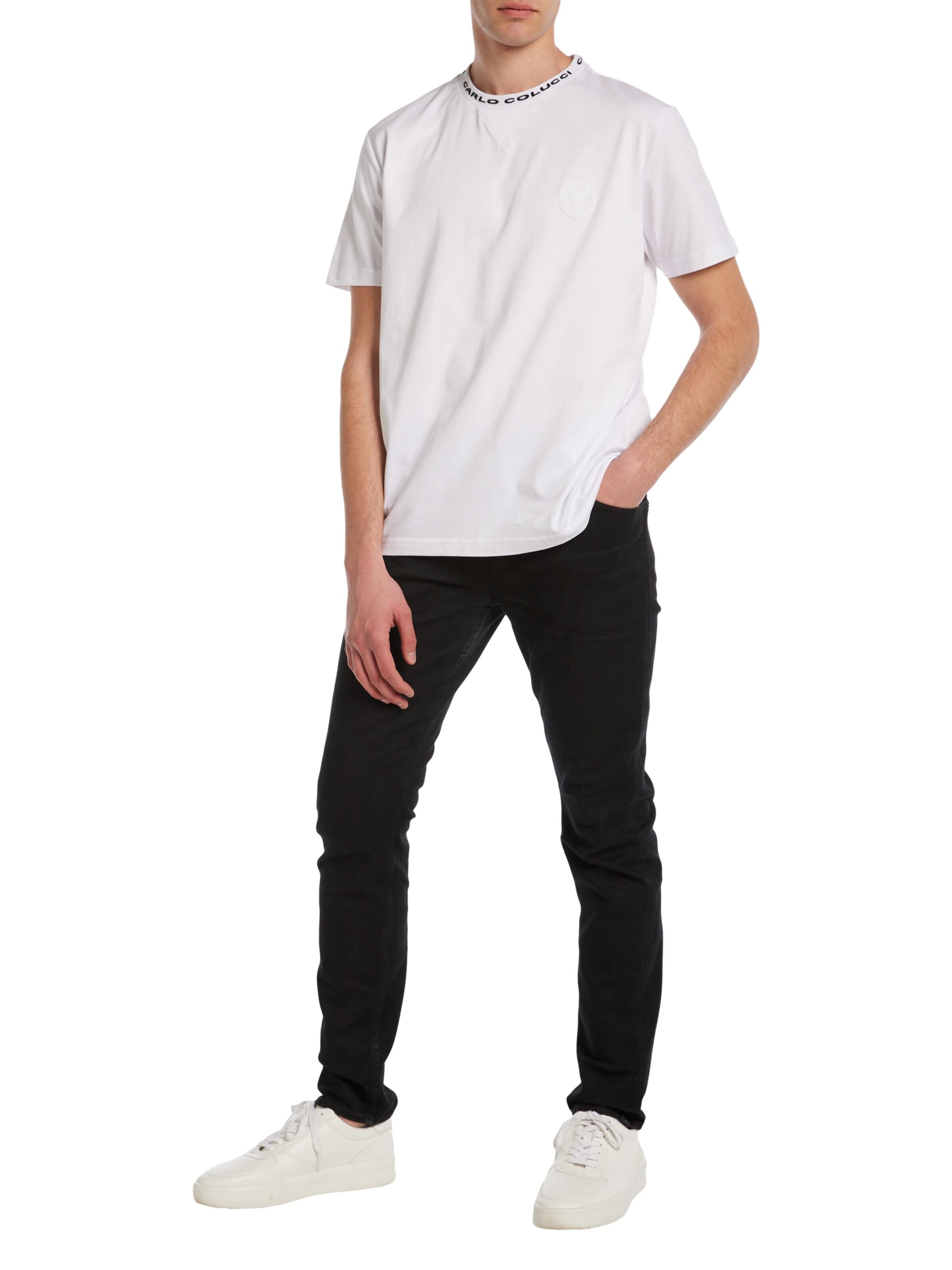 Basic T-Shirt