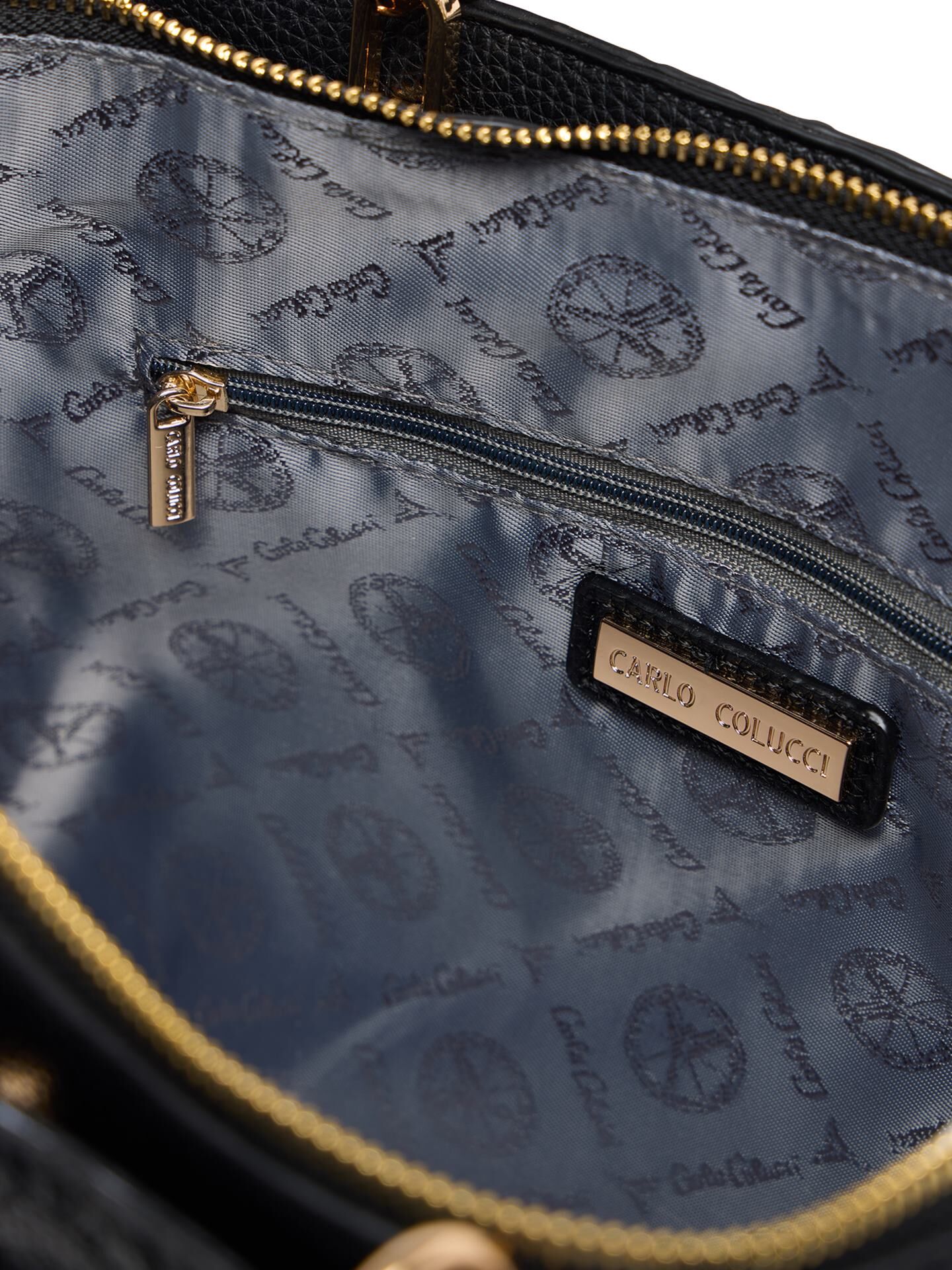 Hand bag with logo embossing