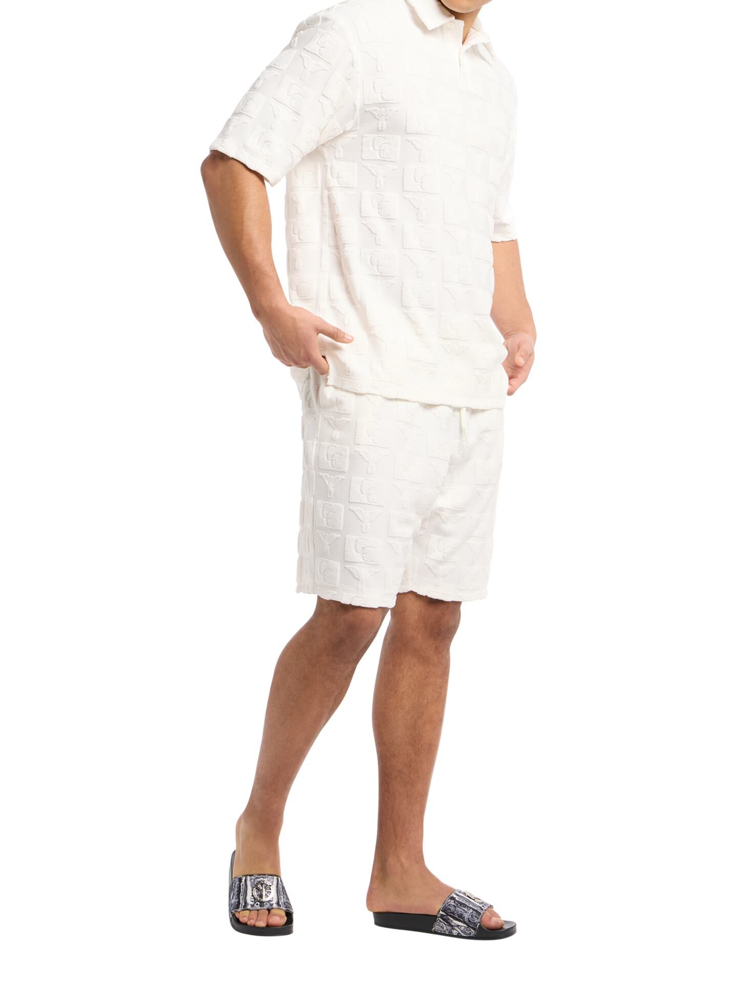 Oversize Short mit Frotteeinsätzen