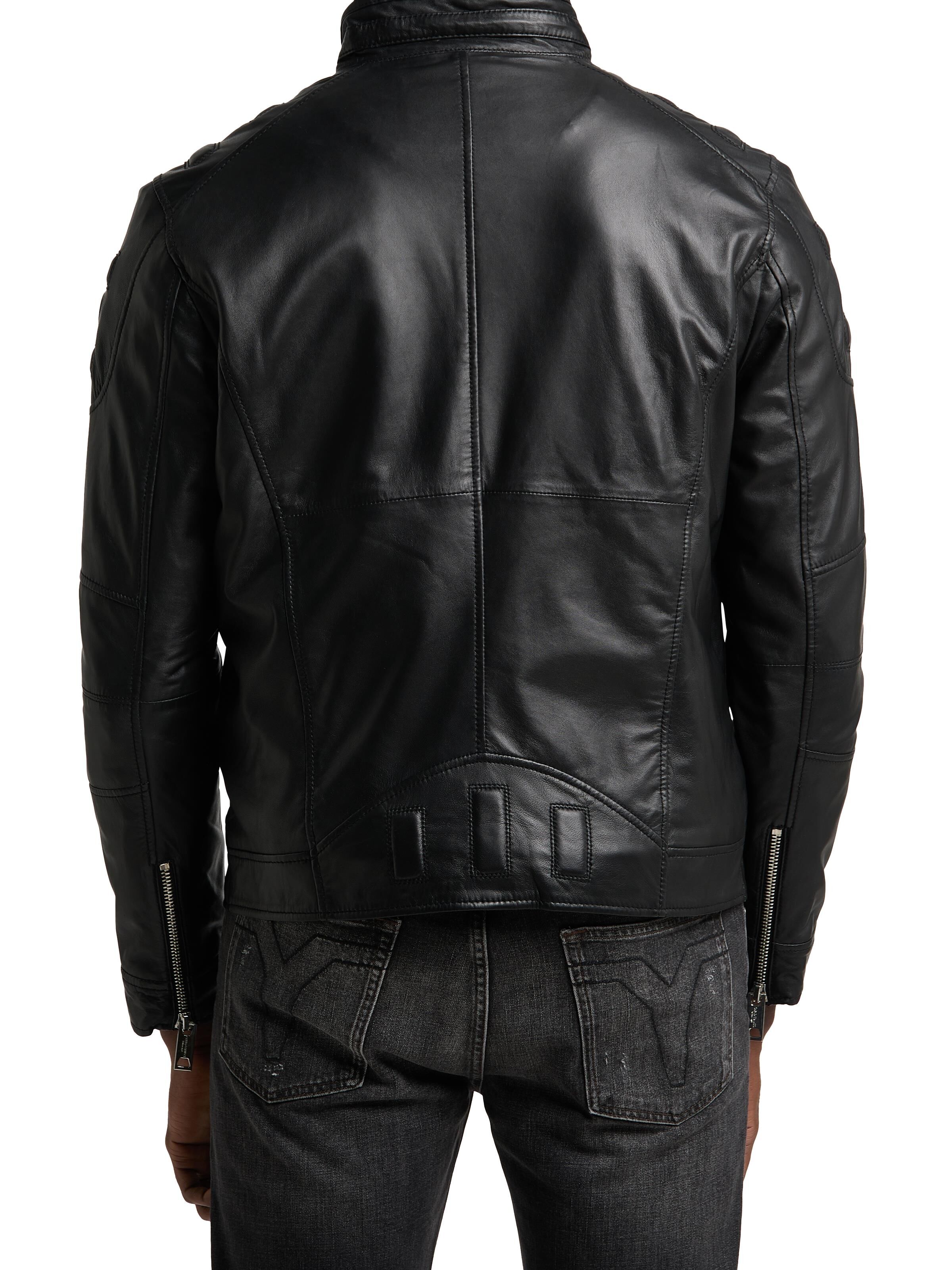 Lederjacke im Bikerstil