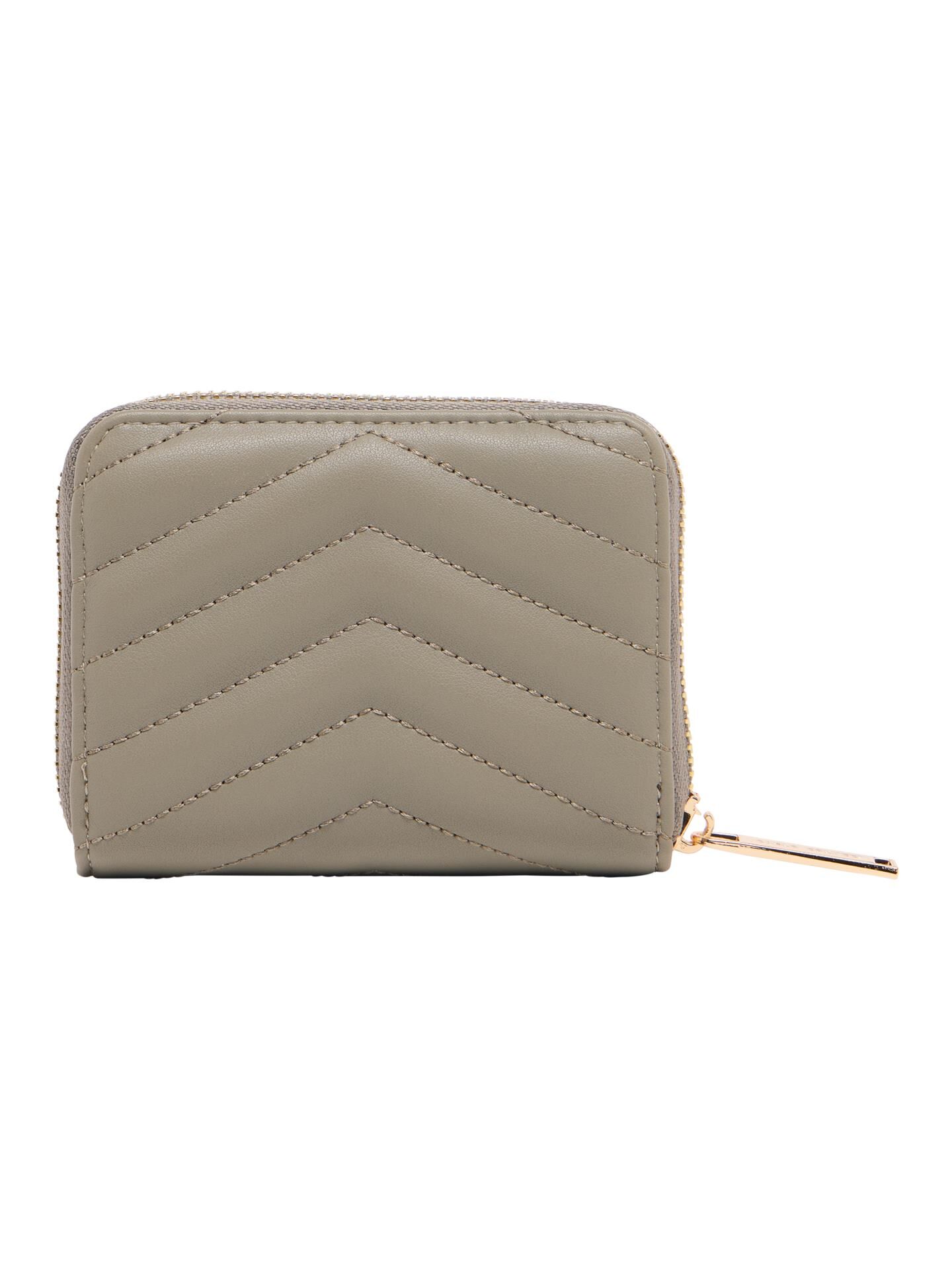 Small quilted wallet