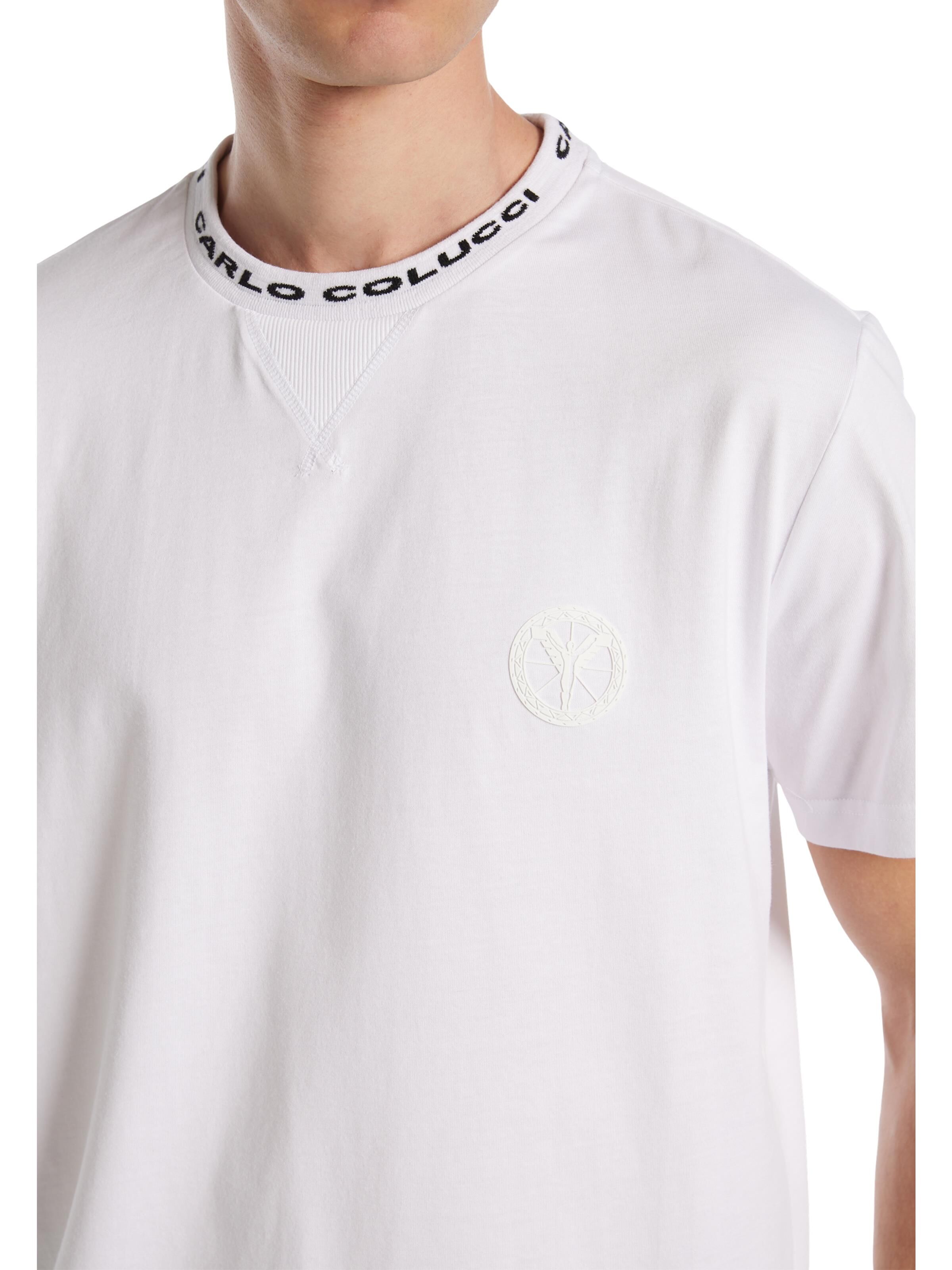 Basic T-Shirt