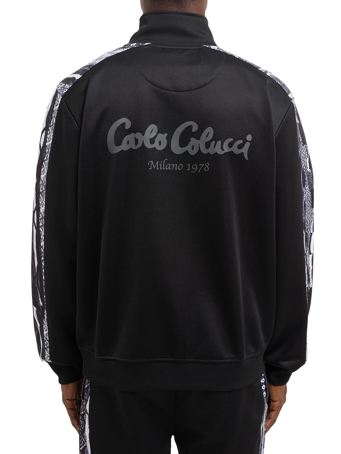  Sweatjacke mit Unique Badge