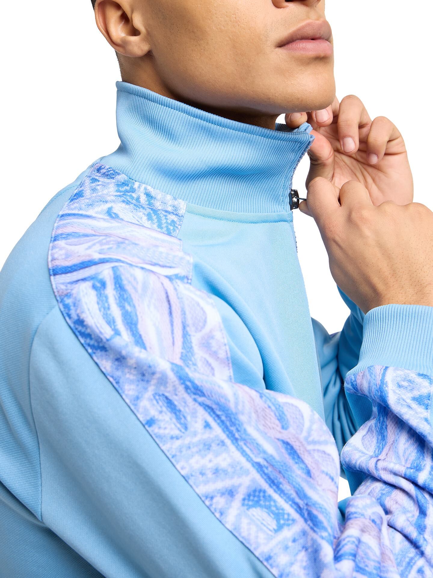 Tracksuit Set mit Unique Badge