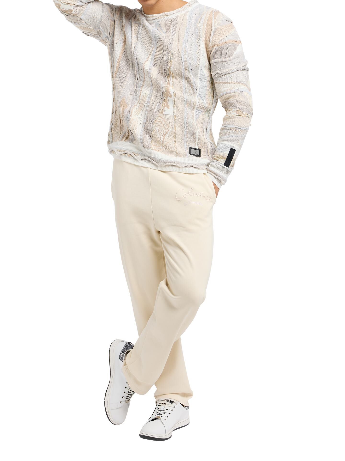 Crew neck knit sweater