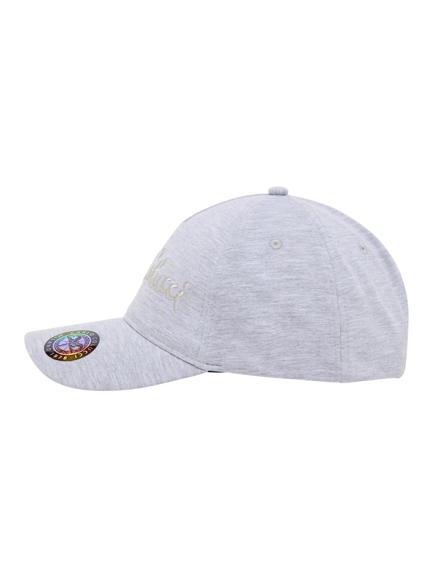  Unisex base cap with 3D logo embroidery