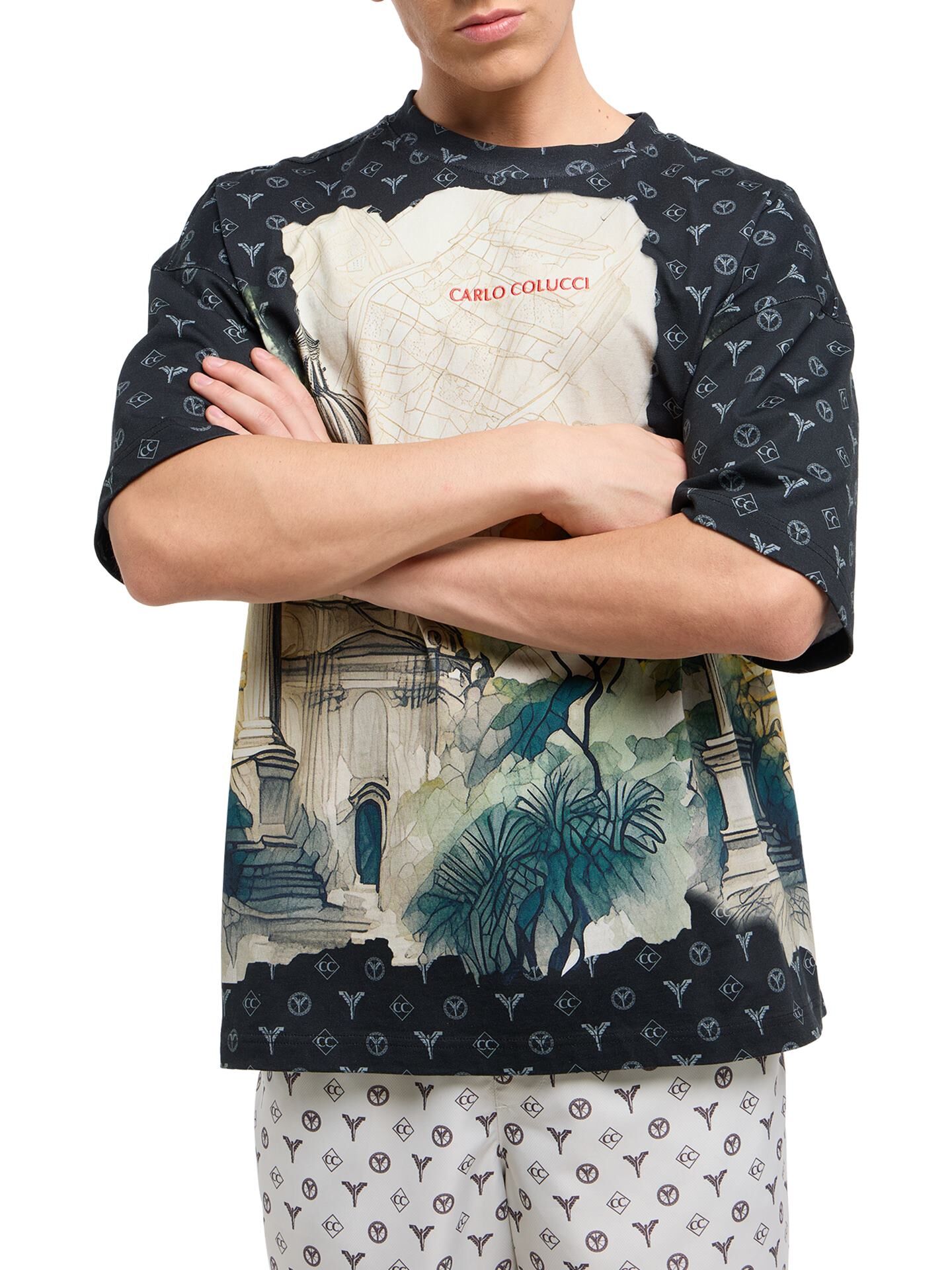 Oversize T-Shirt - Torn pages of Colucci