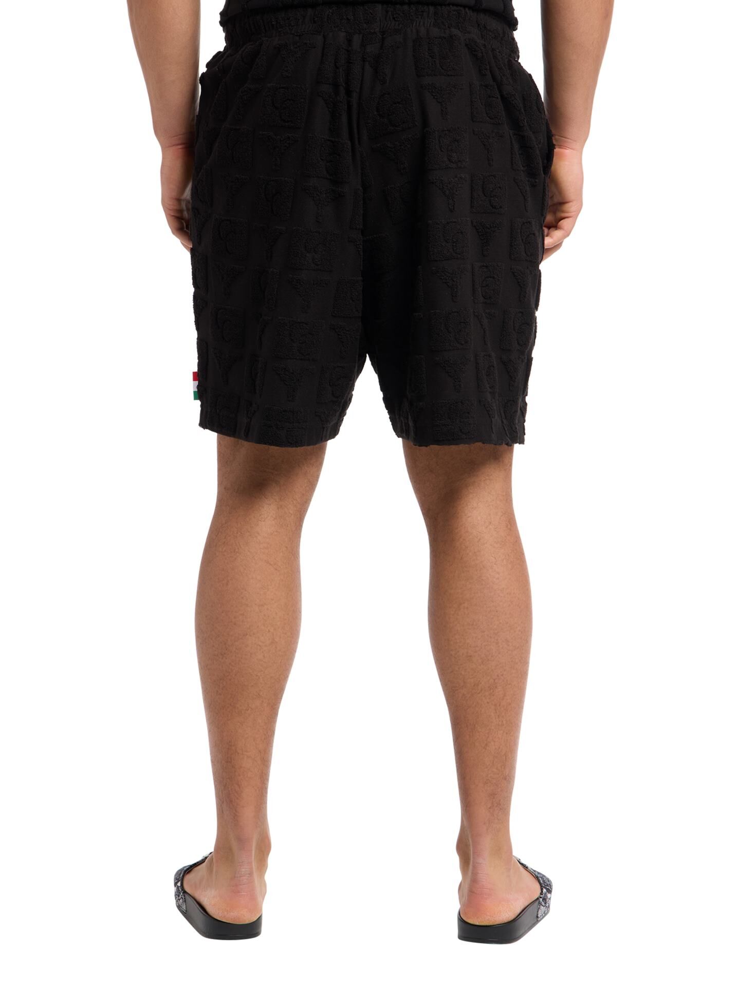 Oversize Short mit Frotteeinsätzen