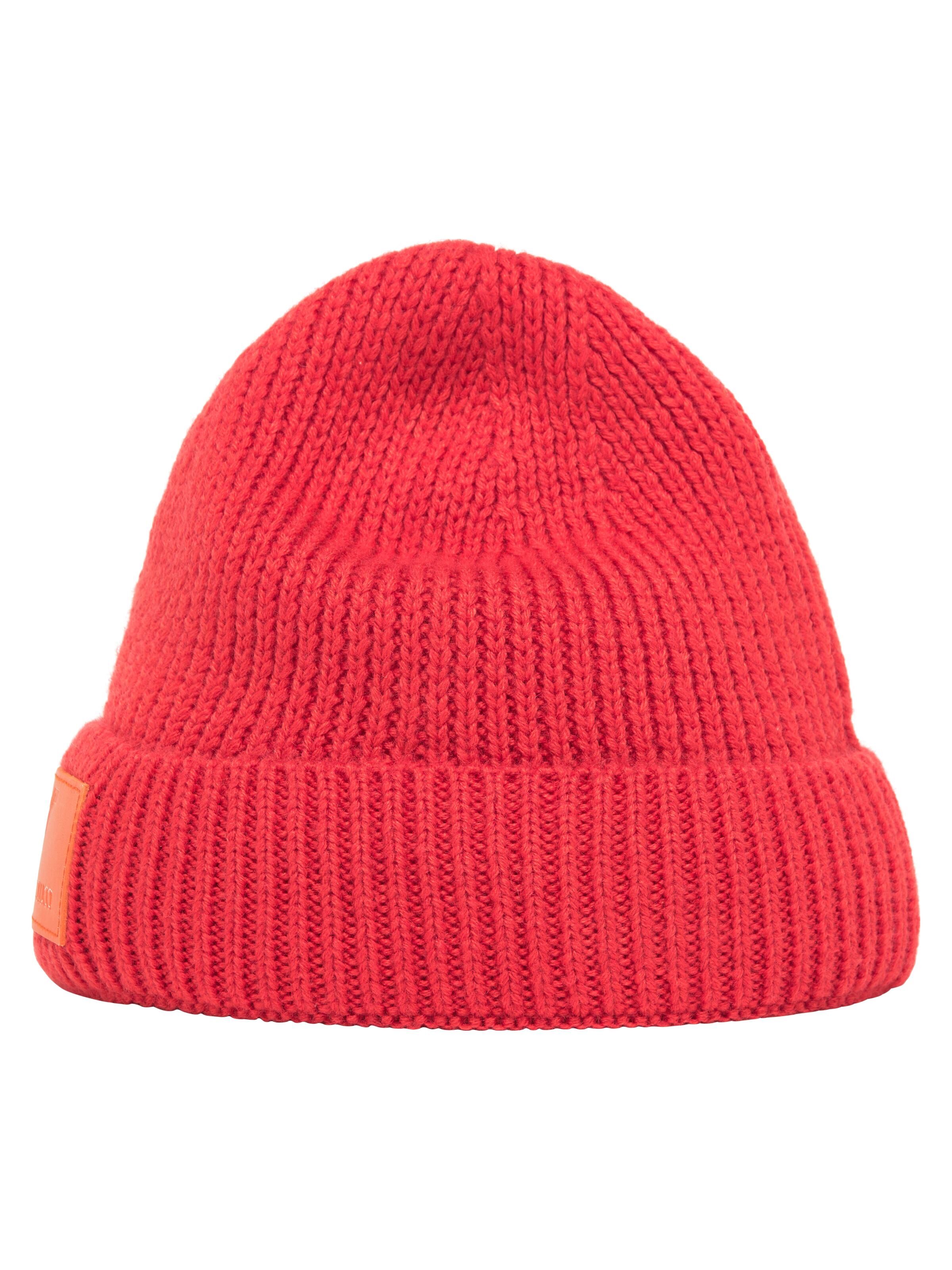 Strickmütze mit Lederpatch