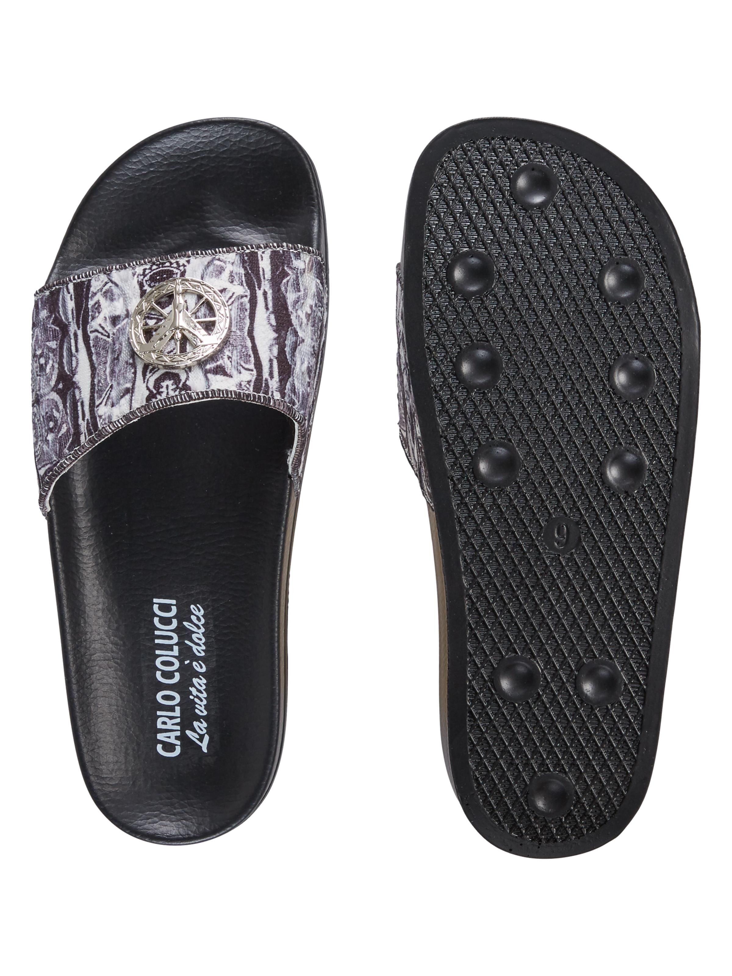 Knitted bathing shoe