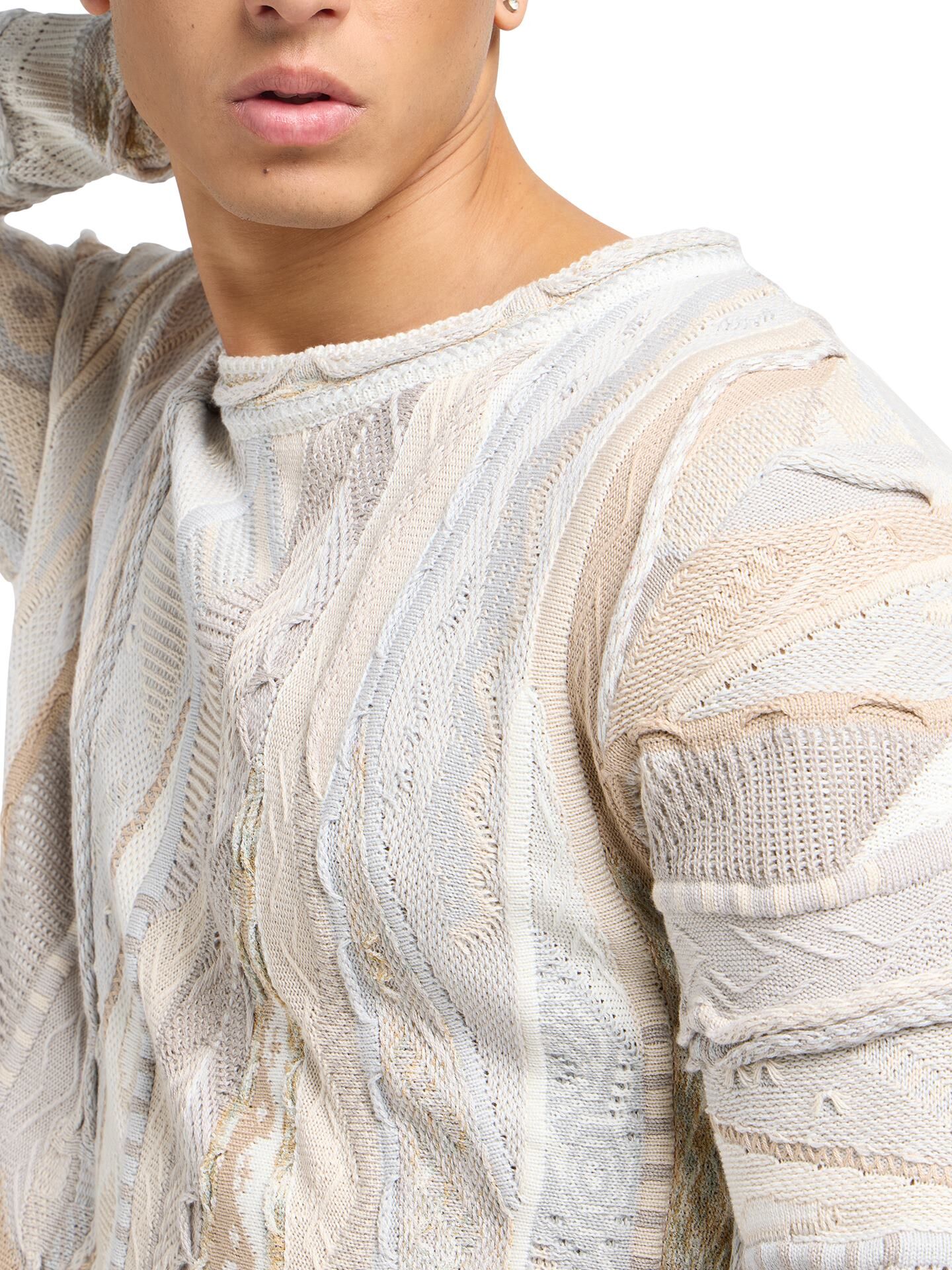 Crew neck knit sweater