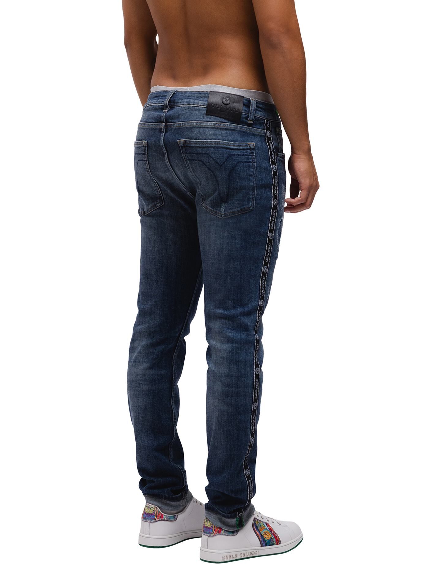 Destroyed Jeans mit seitlichem Piping
