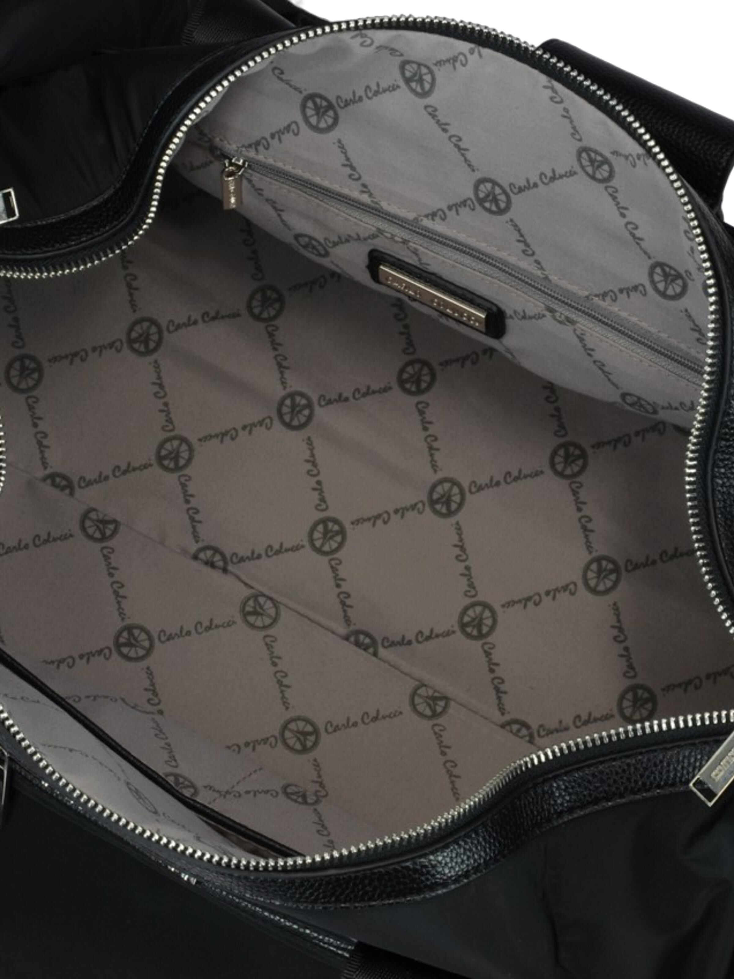 Weekender mit silbernen Details